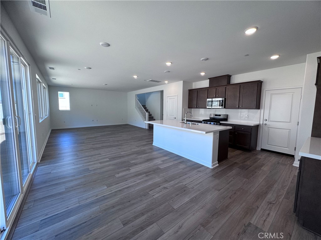 33313 Riverside Lake Elsinore CA, 9253064078214072833121