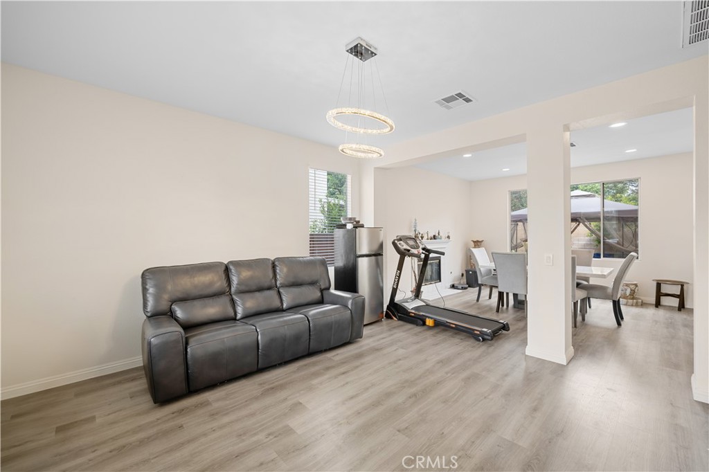 1077 Hibiscus Court, Pomona CA, 9176663680657221761122