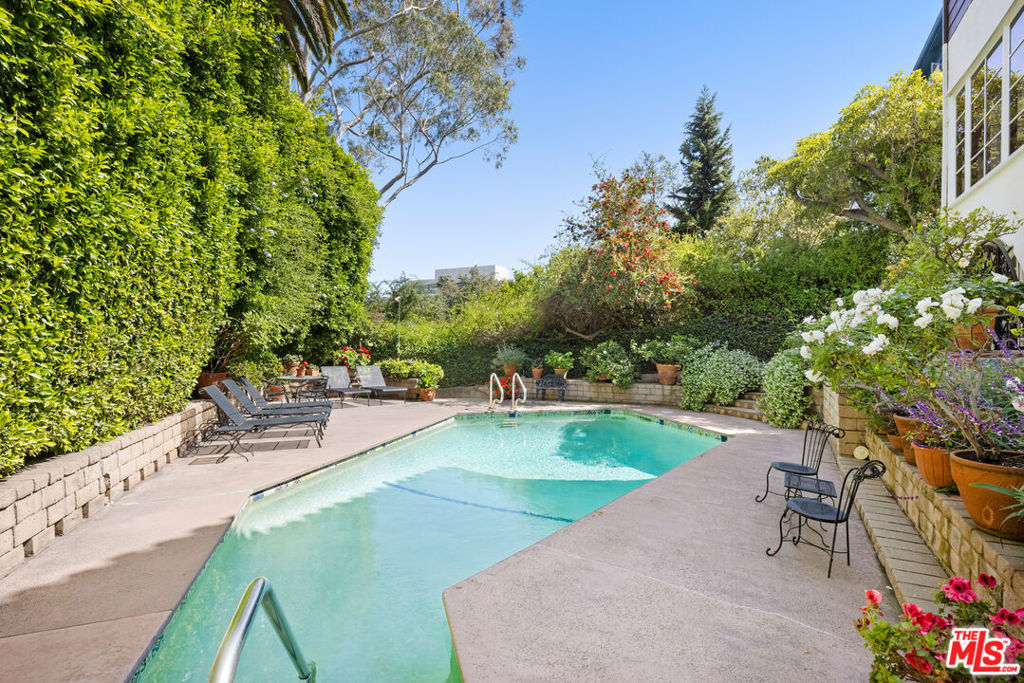 10966 Strathmore Drive 8 Los Angeles CA, 9002464086758401283123