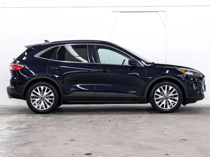 2021 Ford Escape64389540002817123