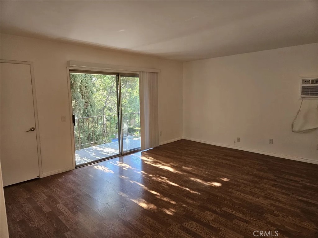 631 San Jose C Burbank CA, 9150164086042168705122