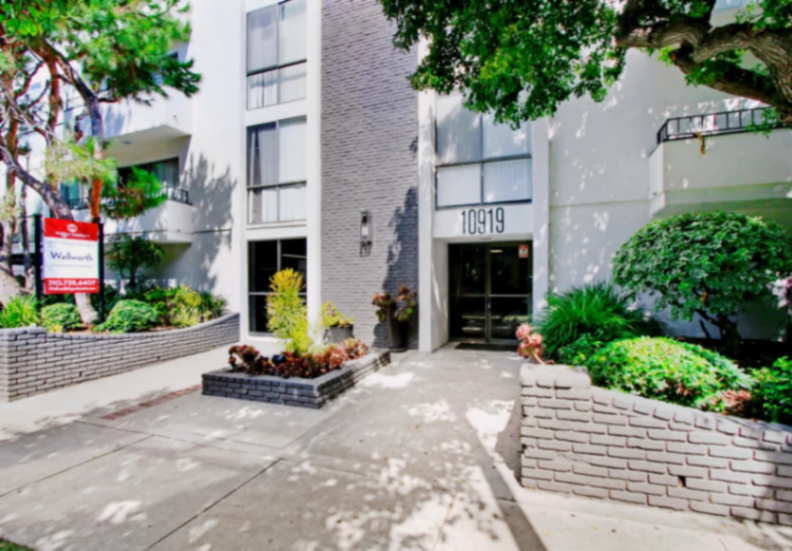 Wellworth Apartments63459803953793123