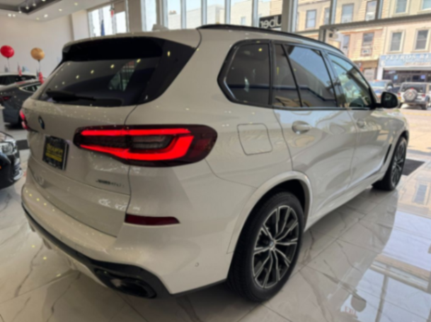 2021 BMW X5 xDrive40i - Paquete M Sport. Tercera fila. 7 asientos63349903319681121