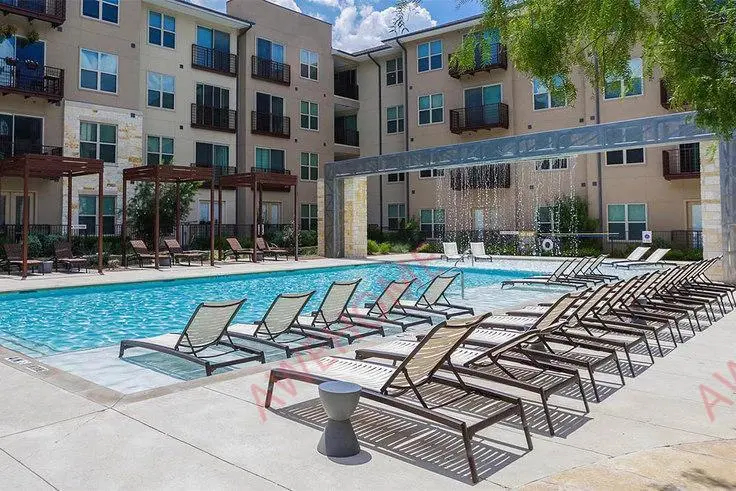 Griffis at the Domain 20463681929305859121