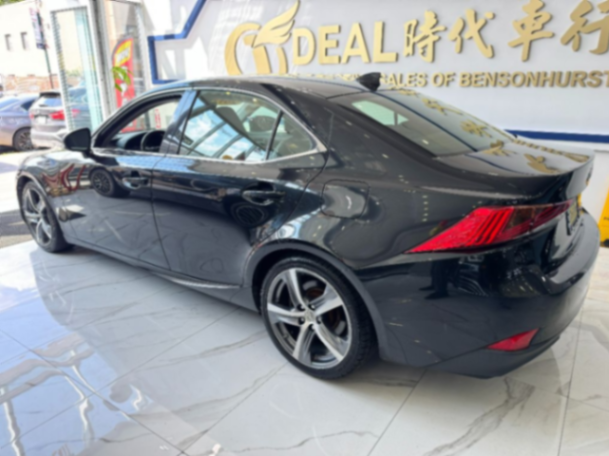 2017 LEXUS IS 30063333439093889123