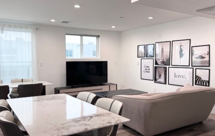 1648 1/2 W 35th PL63880111322115120