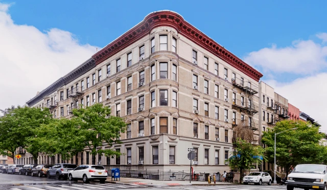 Central Park Apartments63448357140353121