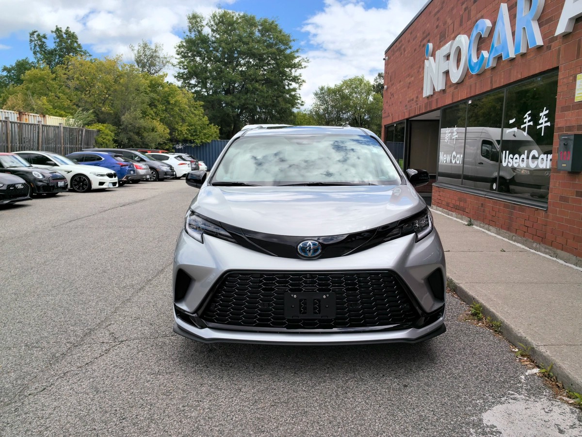 2025﻿ ﻿Toyota﻿ ﻿Sienna﻿ ﻿XSE64146530605058122