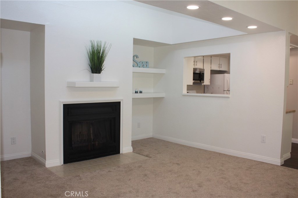 $3,250/month 17041 A Lane B Huntington Beach CA, 9264764067718827522122