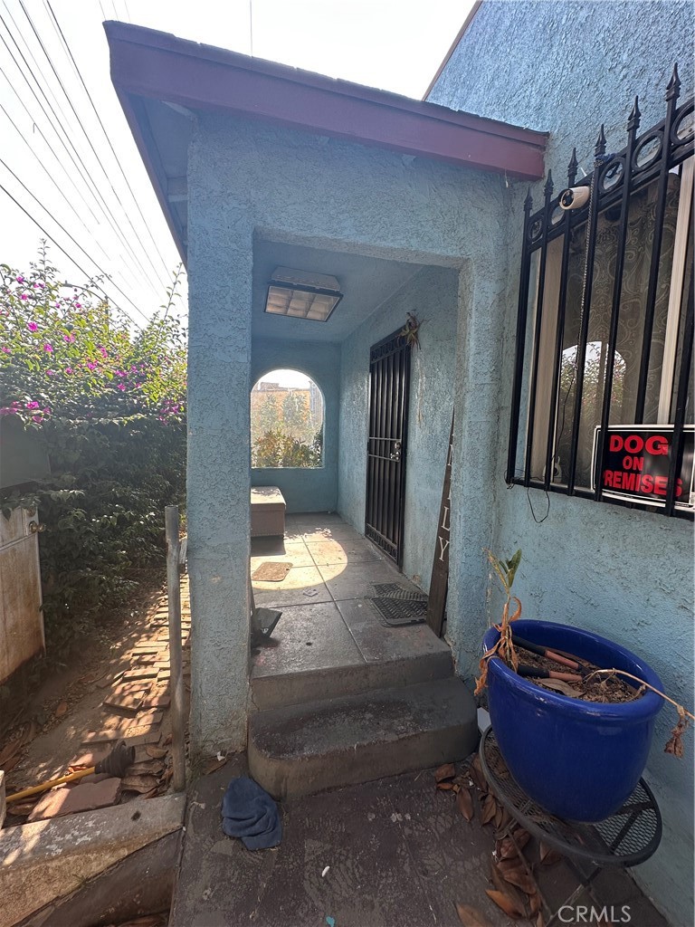 771 W 91st Street, Los Angeles CA, 9004464099900492545122