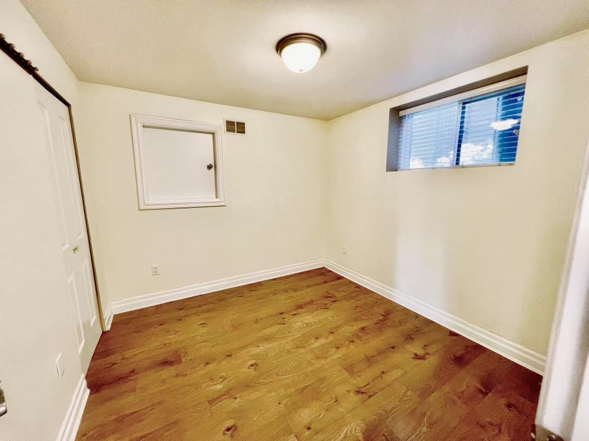 Burnaby Garden Village (Near Metrotown) – 2 Bed 1 Bath Suite for Rent63433418233857121