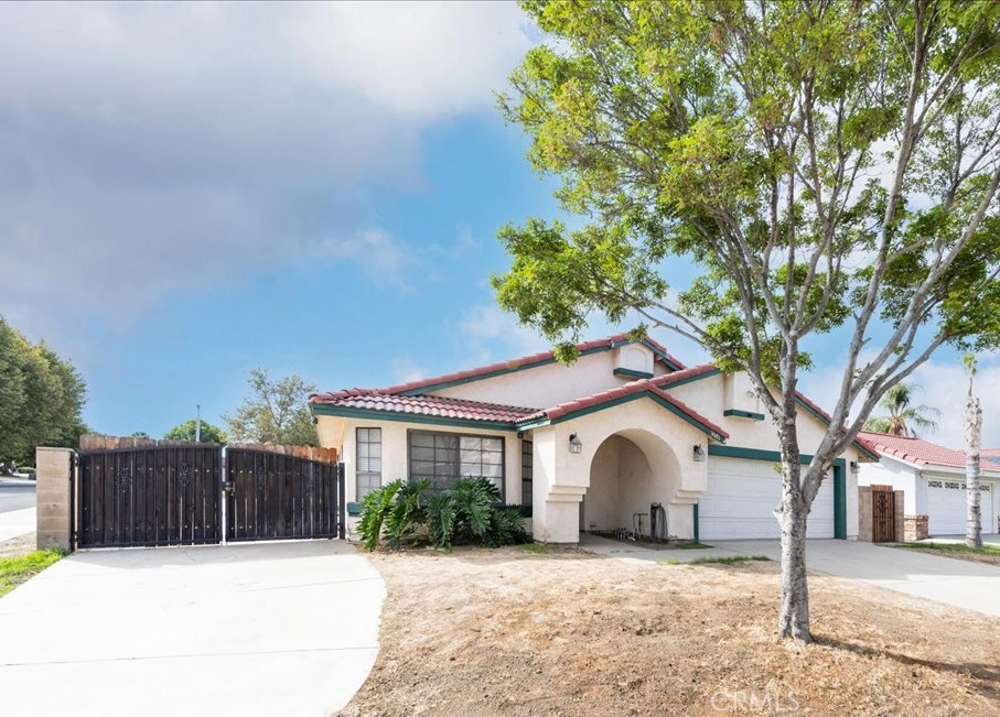 3671 Sydney, Hemet CA, 9254564077909079937120