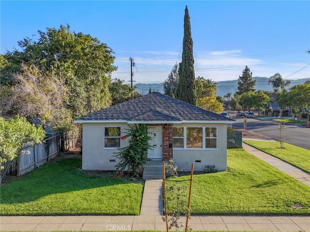 224 W Kendall, Corona CA, 9288264100076480643120