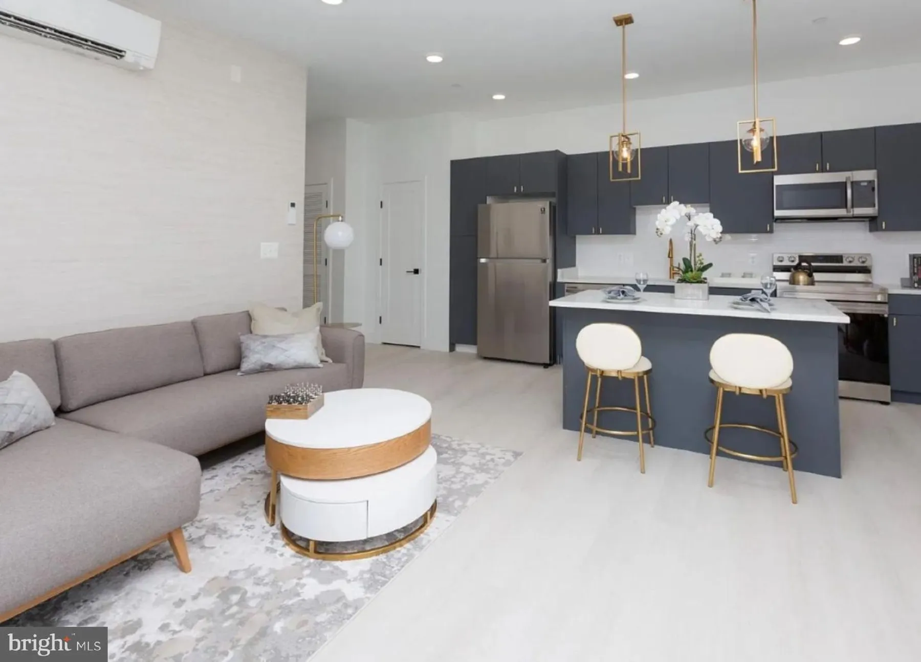 520 S Caroline St, 102