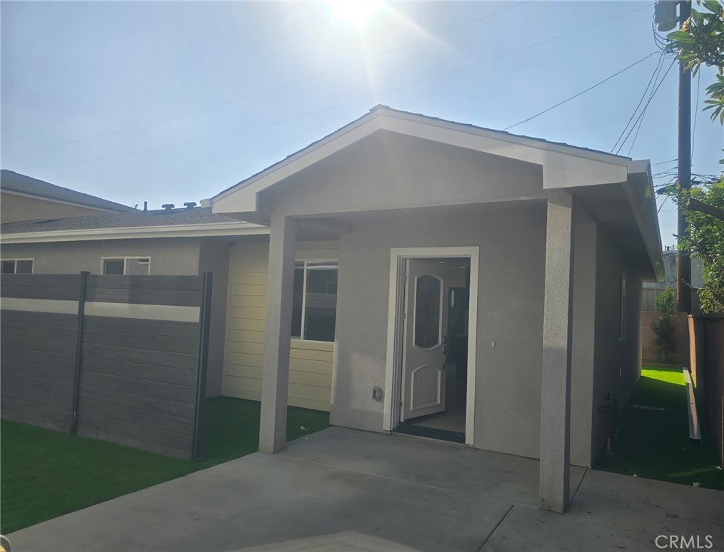 $3,100/month 11613 Adenmoor A Downey CA, 9024164064575750531122