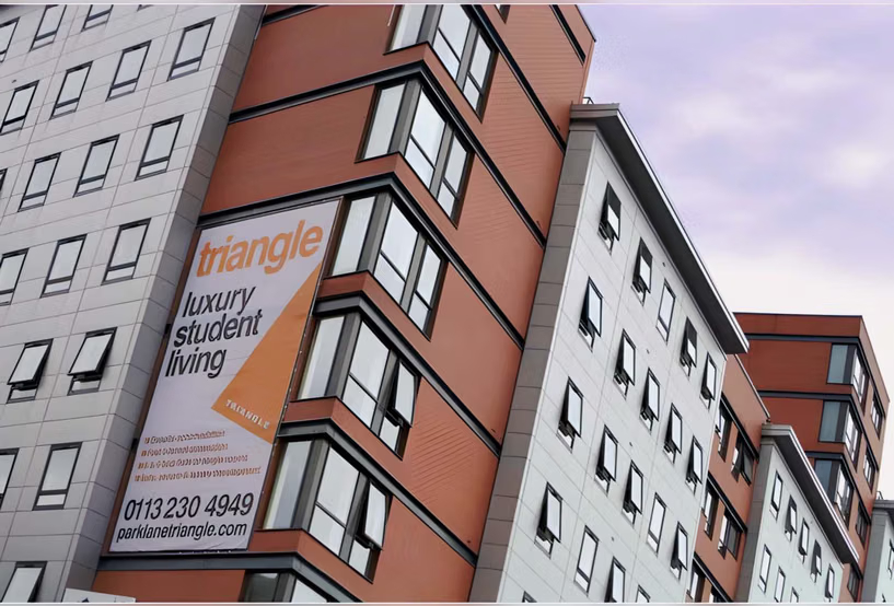 Triangle, Leeds 64289403086338123