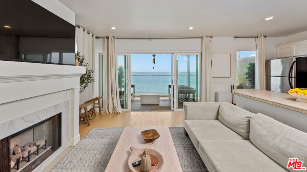19748 Pacific Coast Highway Malibu CA, 9026564130760855297120