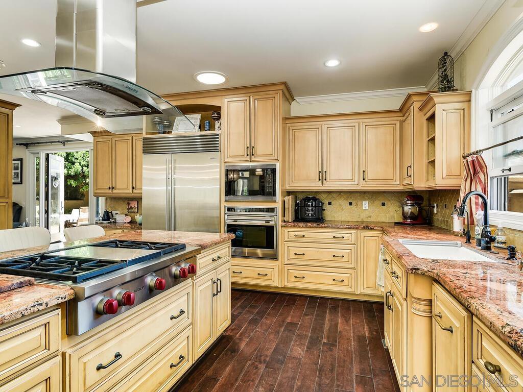 911 4th St Coronado CA, 9211863712282627715122