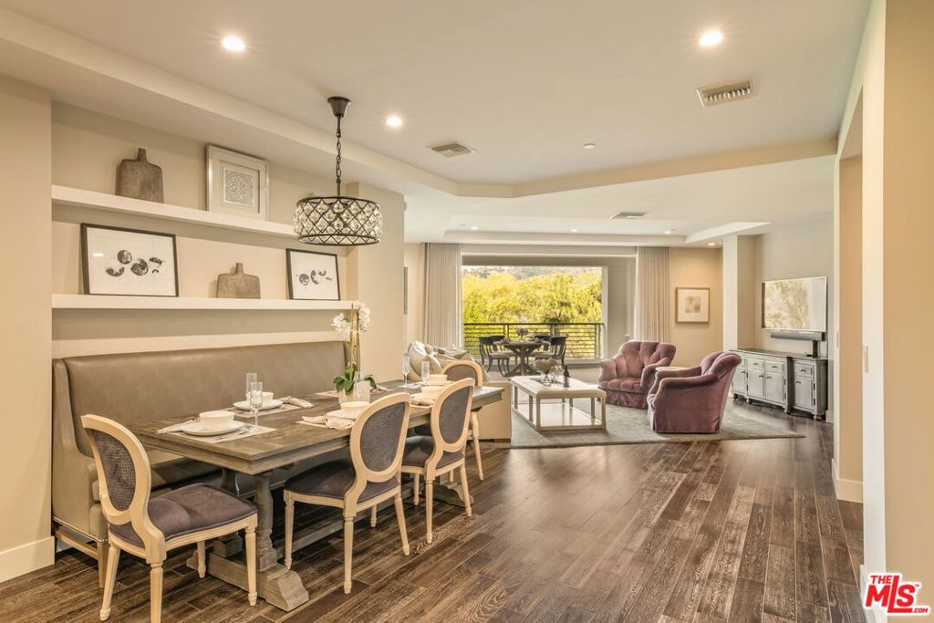 460 N Palm Drive 403 Beverly Hills CA, 9021064123302850179122