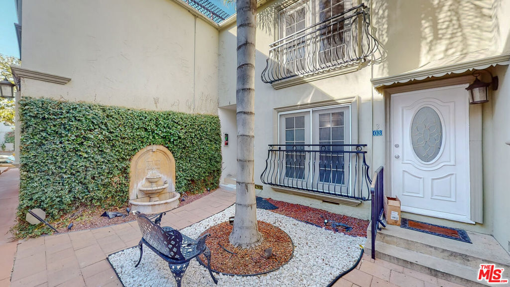 432 S Doheny Drive 6 Beverly Hills CA, 9021164088750852355122