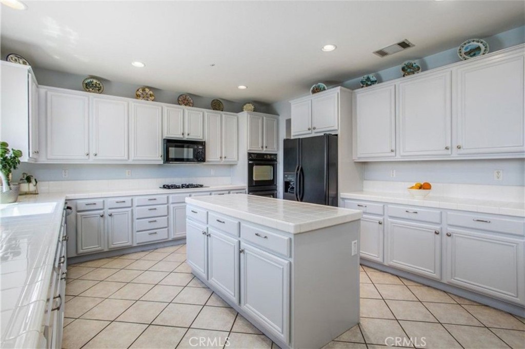 13393 Redwood Rancho Cucamonga CA, 9173963703987247873120