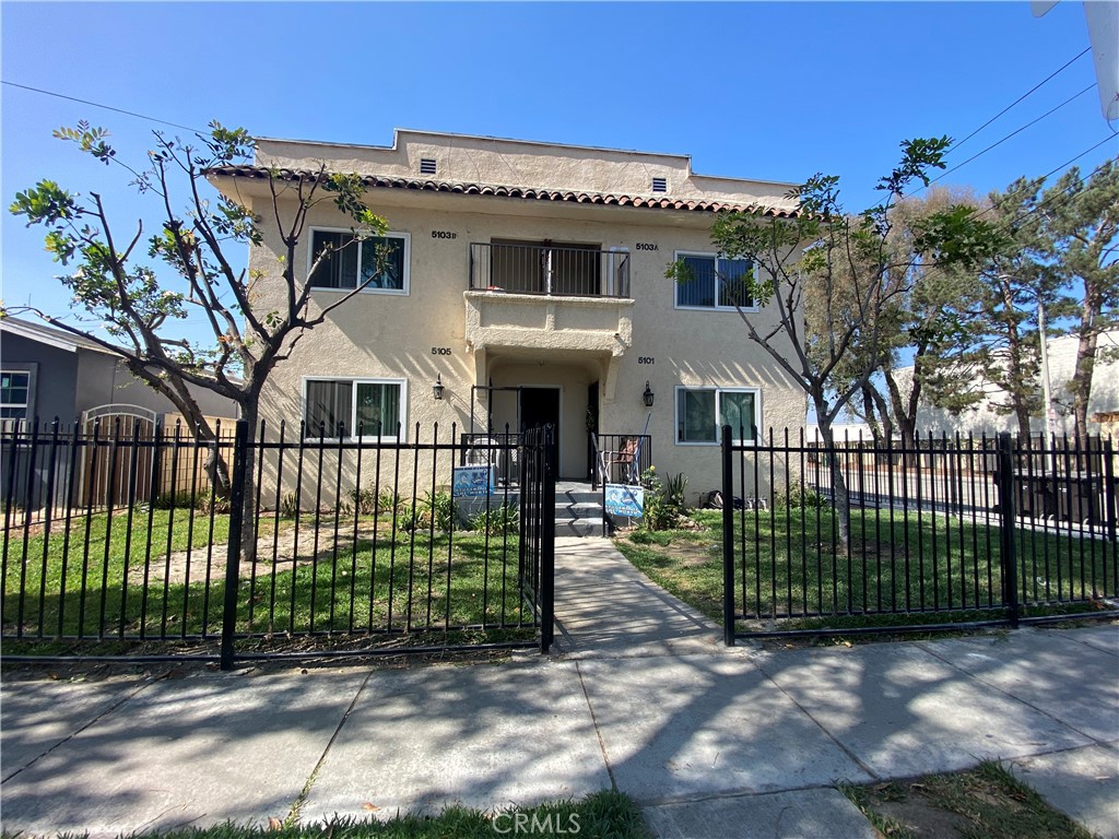 714 W 41st Place 1/2 Los Ángeles CA, 9003764111918227201120