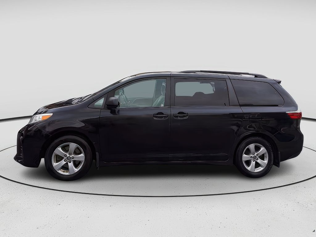 2018 TOYOTA SIENNA LE63334778761473122