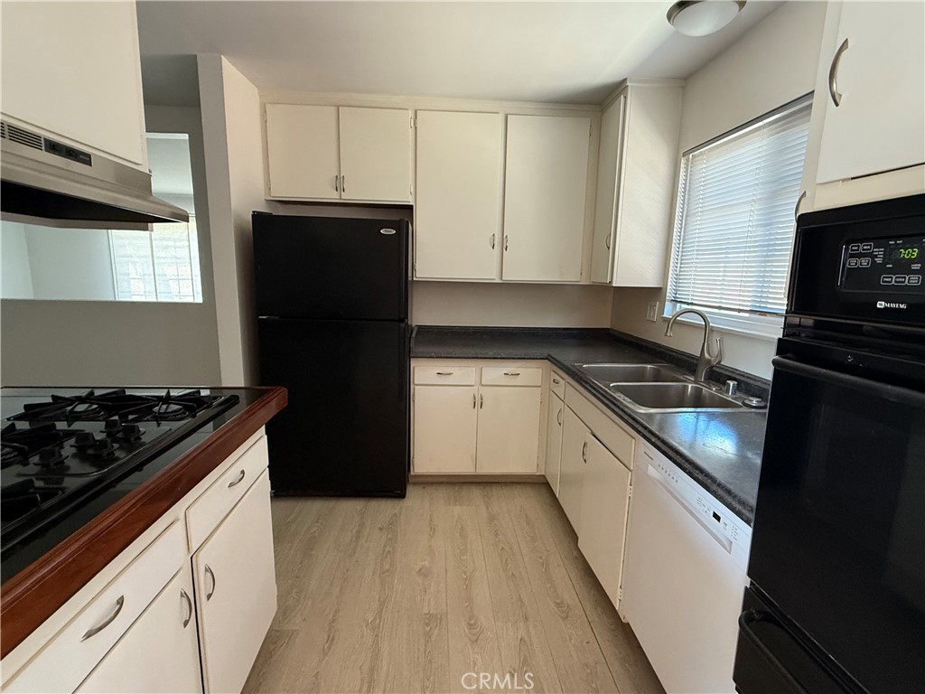 1343 Cherry Avenue Simi Valley CA, 9306563709984998659120