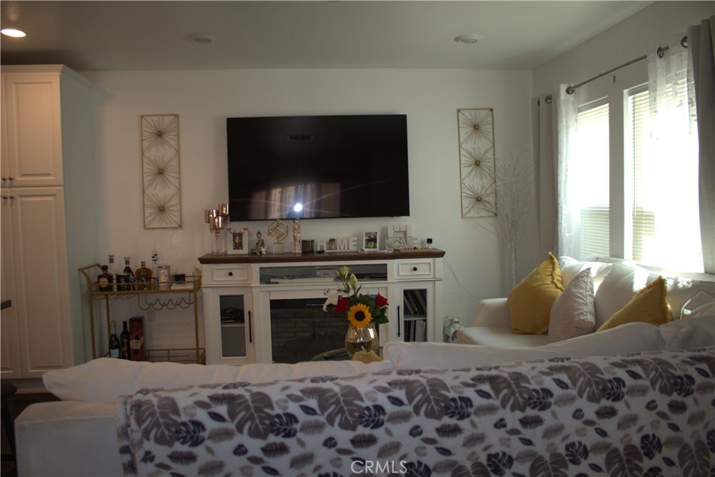 7155 Citrus Avenue Fontana CA, 9233664143608873985121