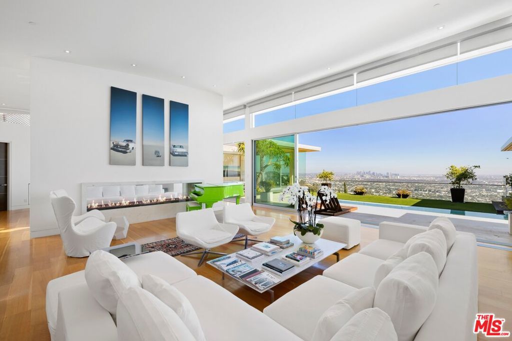 1476 Blue Jay Way Los Angeles CA, 9006963866967104769122