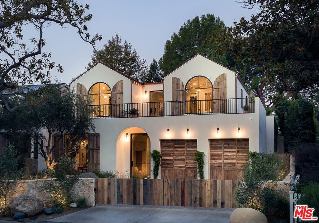 315 Veteran Ave, Los Angeles CA, 9002463702807936129121