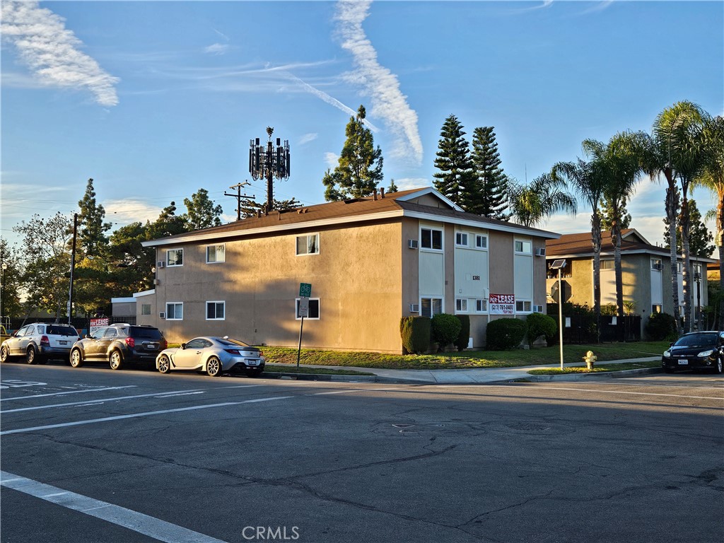 $2,700/month 1381 Burwood La Habra CA, 9063164124057075585122