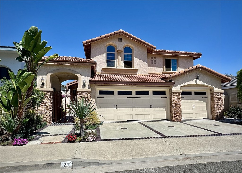 29 Sandstone, Irvine CA, 9260464077945398147121