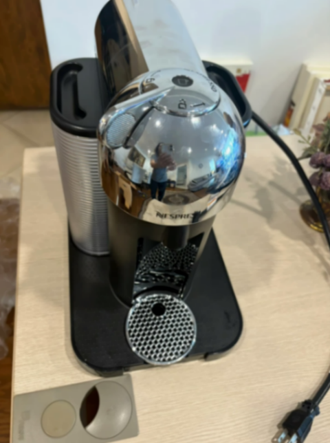 Brand New Nespresso Coffee Machine63379668986369120