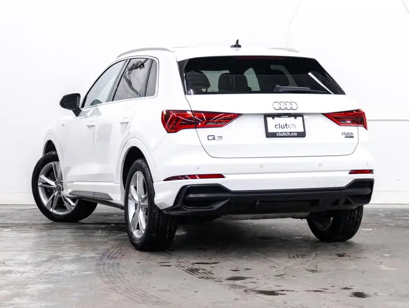 2021 Audi Q364373704374530124