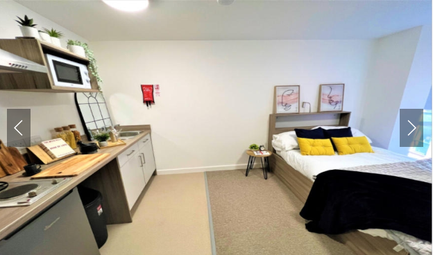 Q Studios64621150200451121