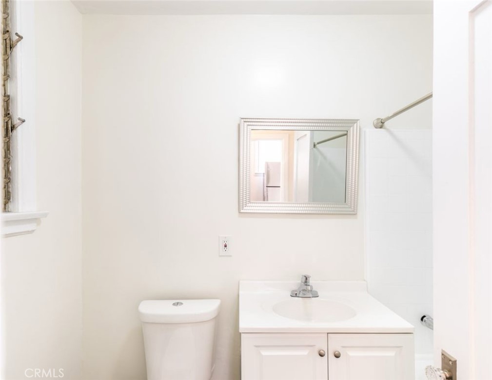 723 N Ridgewood Place, Los Angeles CA, 9003863644824256899121