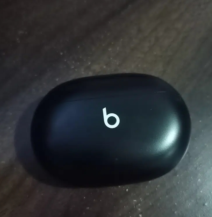 Beats studio buds