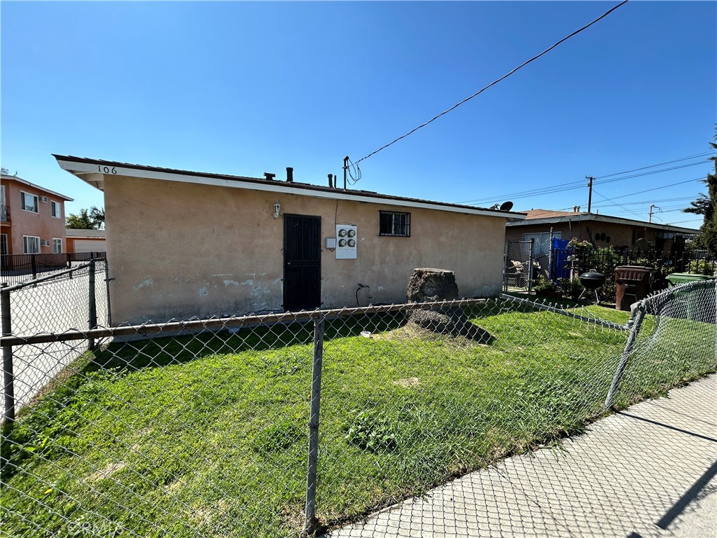 106 E Raymond Compton CA, 9022064134434534275120