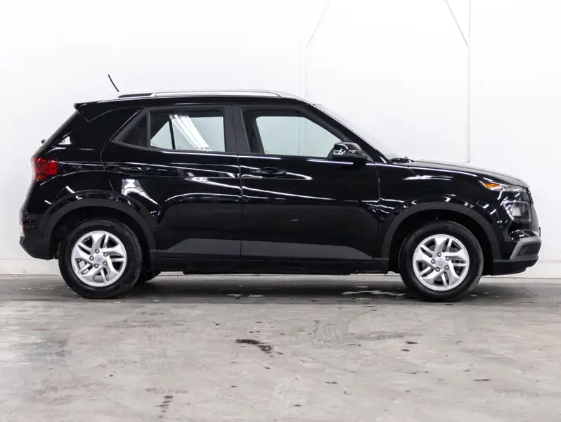 2025 Hyundai Venue64067768672898122