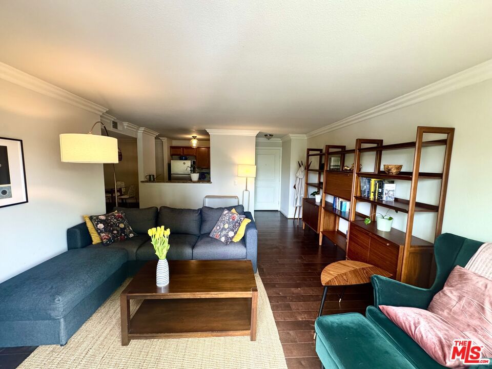 355 N Maple Street 201 Burbank CA, 9150564119645272706122