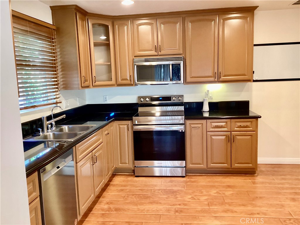 21914 Galvez Street Woodland Hills CA, 9136463659382456577122