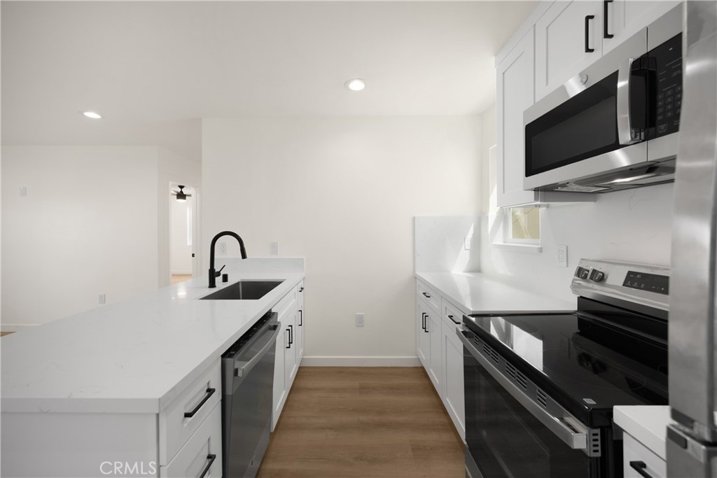 $3,450/month 102 E Avenida San Gabriel B San Clemente CA, 9267264098597609219121