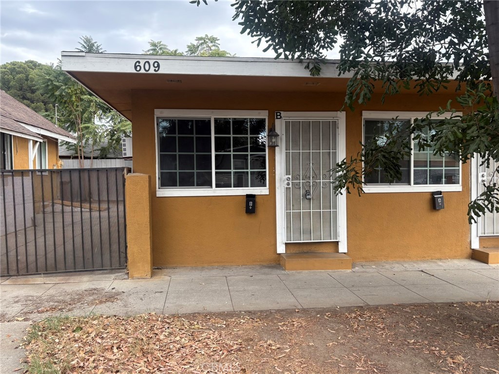 $1,550/month 609 S Vine B Ontario CA, 9176264076212942466121