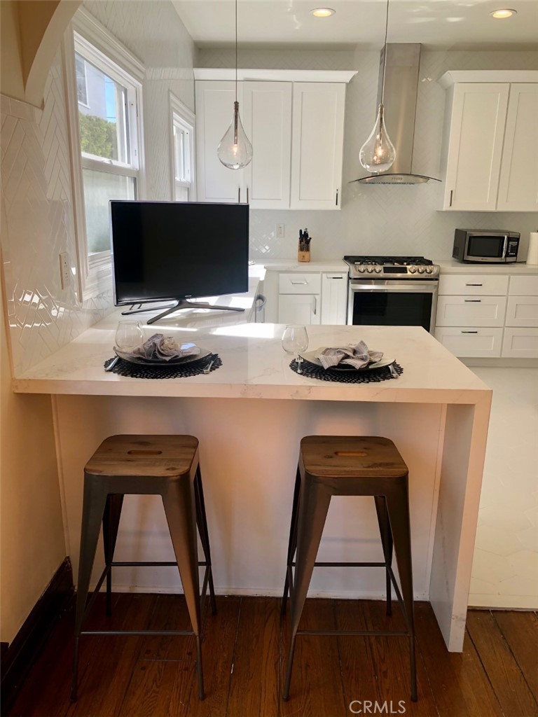 $4,850/month 817 817 S Mansfield Avenue 1 Los Angeles CA, 9003664098455893121121