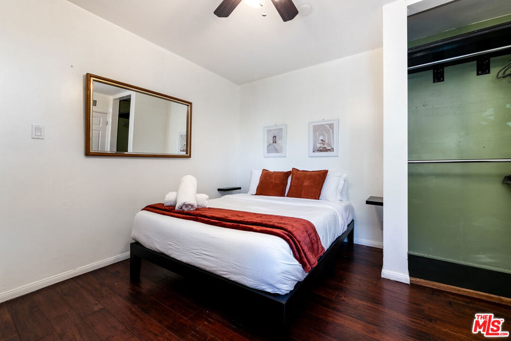 2511 Butler Avenue Los Angeles CA, 9006463711496398595122