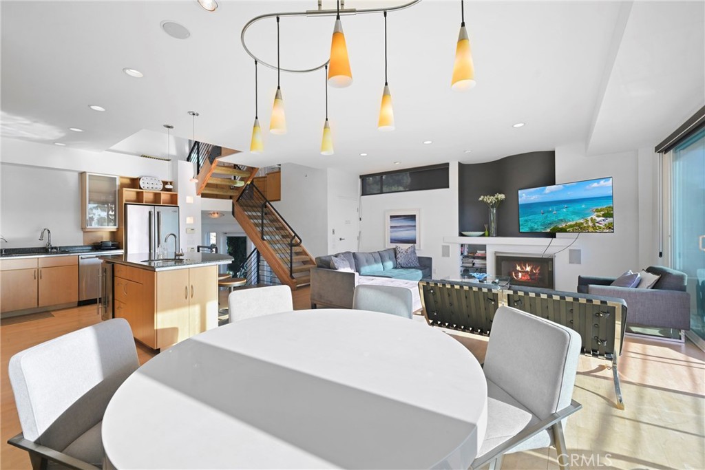 326 Loma Terrace Laguna Beach CA, 9265164111322966403121