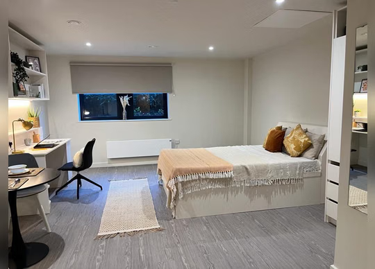 iQ Leeds, Leeds  Platinum Studio Plus