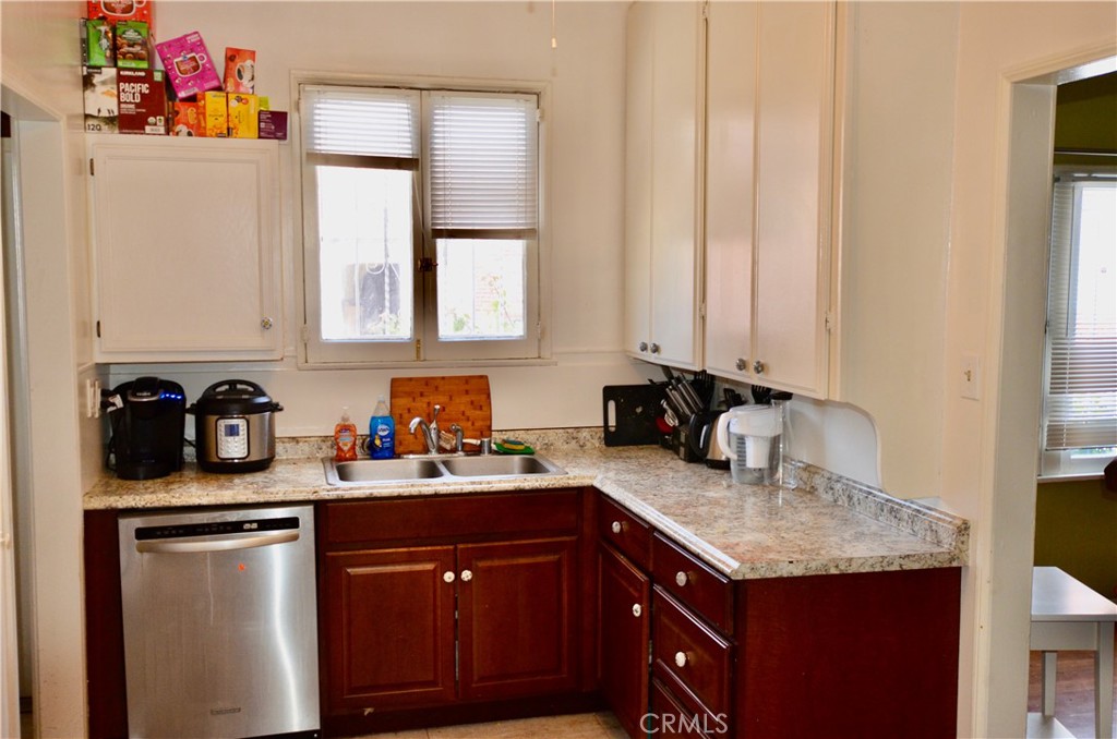 311 S Cloverdale Avenue Los Angeles CA, 9003664112455679234122