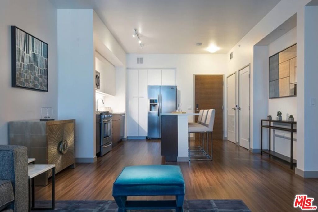 3033 Wilshire Boulevard 1514 Los Angeles CA, 9001064111399516930121